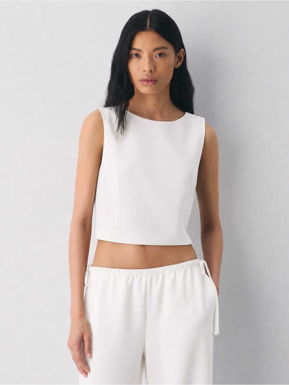 Aritzia Crepette Cavalier White Sleeveless Crop Top Large NEW Contemporary